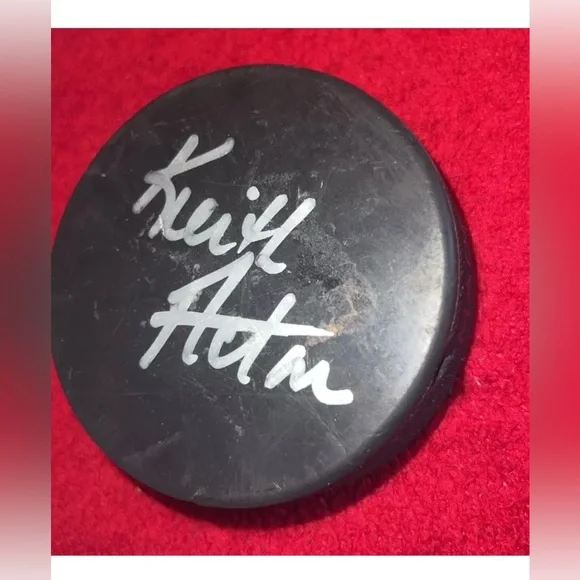 Signed Keith Acton Vegum NHL Black Hockey Puck Collectible - Picture 9 of 9